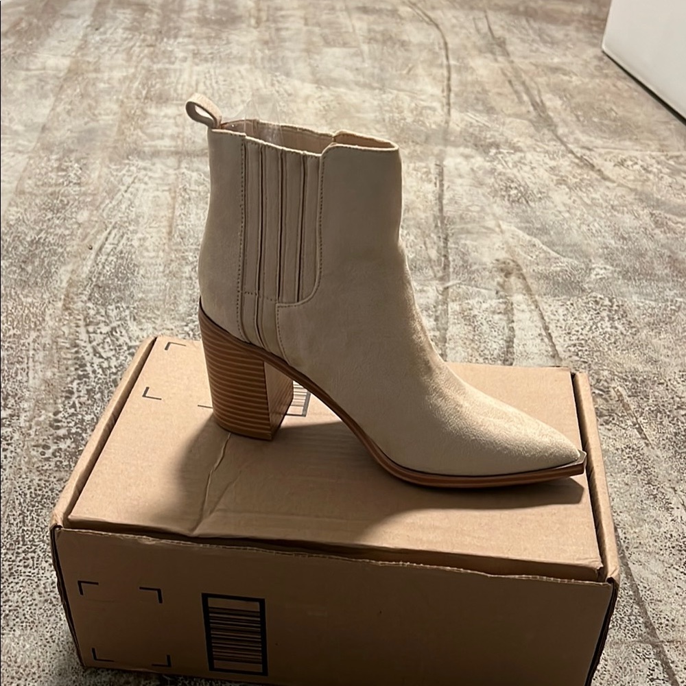 Women's Cream Ankle Boots
